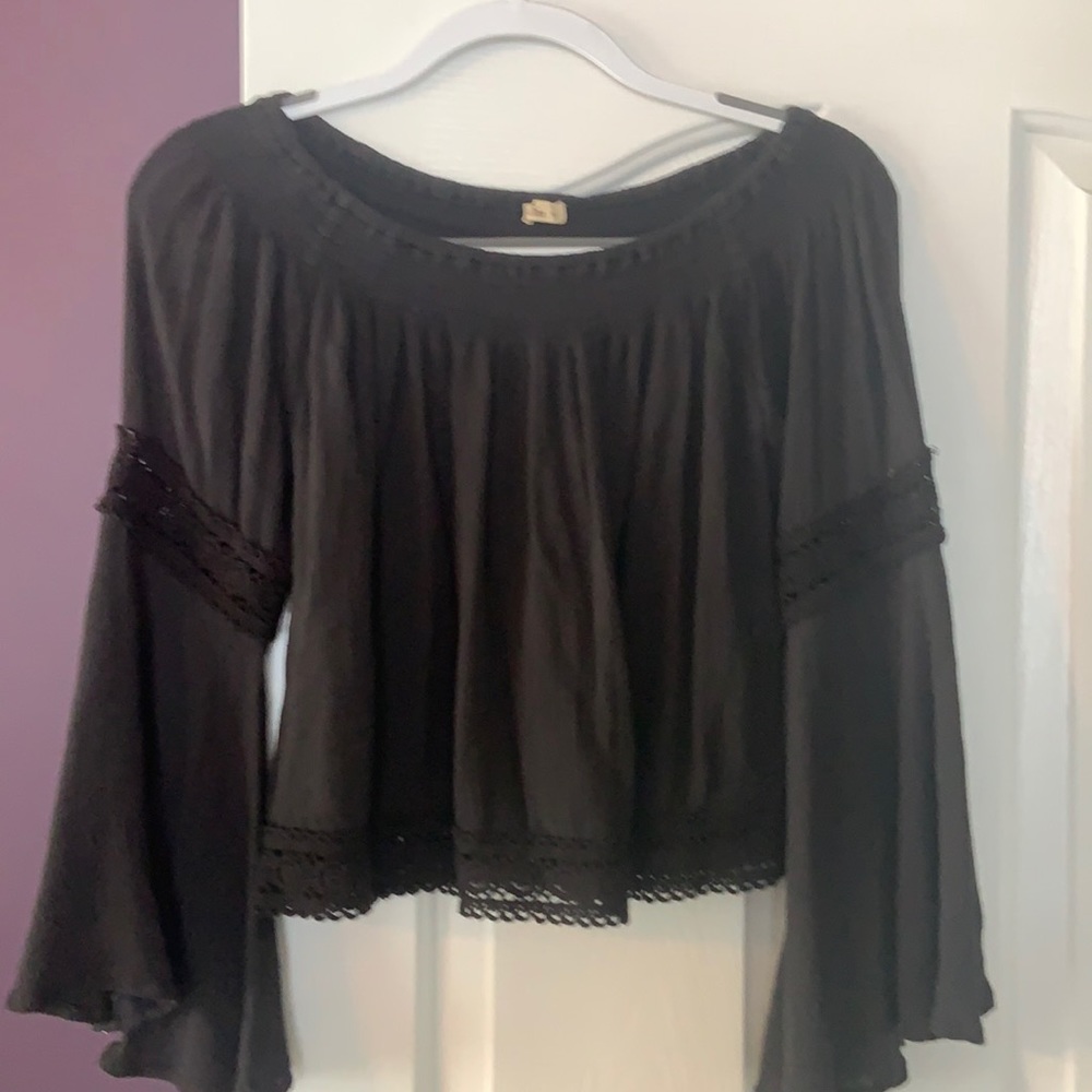 Hollister top